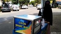 Gadis Bercadar Penjual Cilok di Ciamis Akhirnya Bisa Kuliah