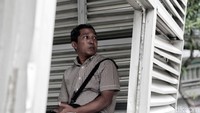 Pihak TransJakarta pun menyesalkan tawuran yang merusak fasilitas umum tersebut.