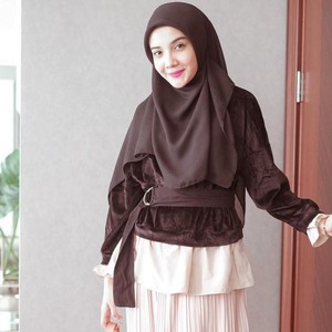 Tutorial Hijab Menutup Dada Ala Zaskia Sungkar Pakai Peniti Bohlam Tutorial Hijab Menutup Dada Ala Zaskia Sungkar Pakai Peniti Bohlam