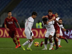 Roma Vs Milan: Duel Dua Tim Besar di Papan Tengah