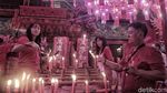 Doa Malam Imlek di Vihara Amurva Bhumi