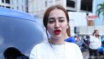 Bibir Merah Merona Cupi Cupita yang Ngebet Nikah