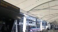 Bandara Internasional Auckland adalah pintu keluar masuk traveler di Selandia Baru. Inilah bandara terbesar di Negeri Kiwi dengan sekitar 19 juta penumpang tiap tahun (Fitraya/detikTravel)