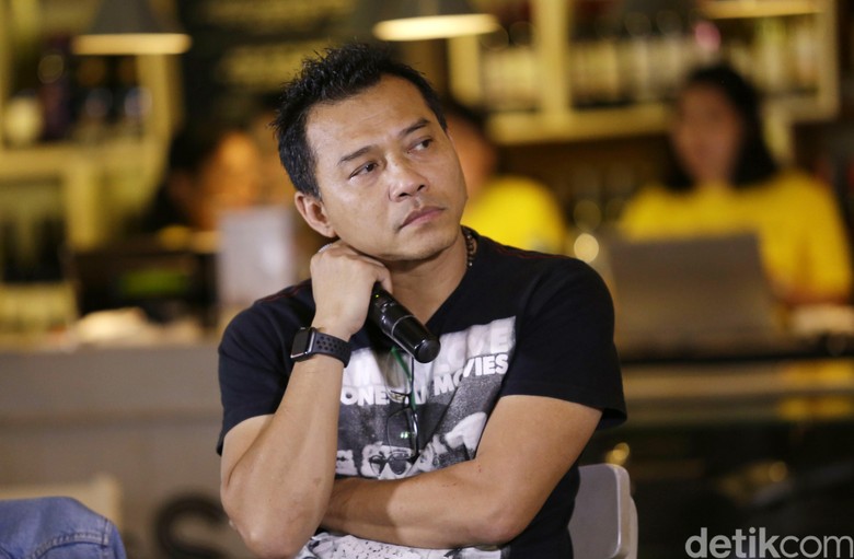 Jerinx Sebut Anang Salahkan Glenn Fredly, Azriel Turun Tangan Jerinx Sebut Anang Salahkan Glenn Fredly, Azriel Turun Tangan