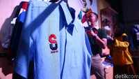 Merchandise merupakan kreasi para anak muda.