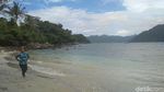 Foto: Lihat Lagi Aksi Santai Menteri Susi di Pantai Mutiara Trenggalek
