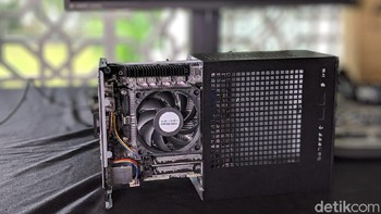 Dibekali dengan AMD A300. Foto: Adi Fida Rahman