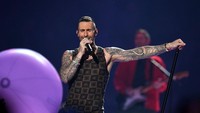 Maroon 5 saat tampil di Super Bowl 2019 di Georgia, Amerika Serikat pada Minggu (3/2) waktu setempat. Kevin Winter/Getty Images