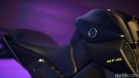 MT-15 yang merupakan keluarga baru MT Series.