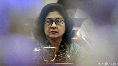 Menkes Nila Moeloek Bahas RUU Kebidanan Bersama DPR