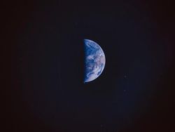Hasil Pewarnaan Ulang Foto Jadul NASA Bikin Terkesima