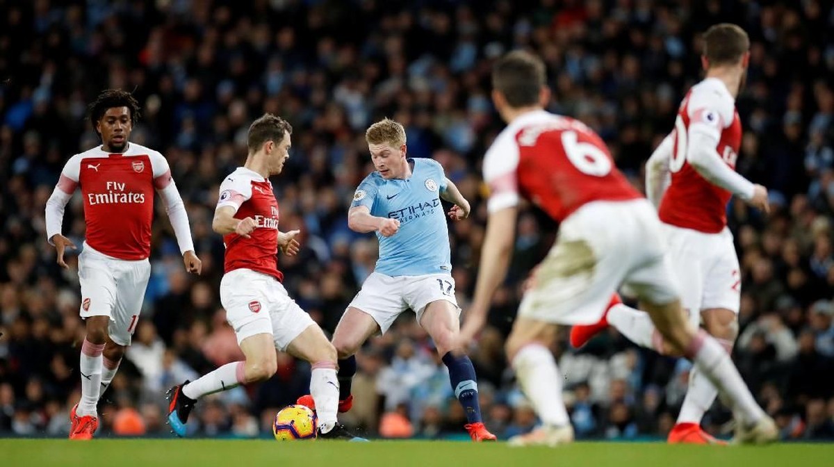 Link live streaming Manchester City vs Arsenal bisa diakses di sini. (Foto: Reuters/Carl Recine)