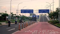 Stasiun tersebut sudah terintegrasi antarmoda dengan Terminal BSD dan pasar modern.