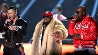 Mereka juga sempat berduet dengan beberapa musisi lainnya seperti Big Boi dan Sleepy Brown. Kevin Winter/Getty Images