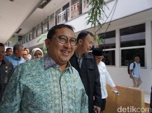 Fadli Zon Jawab Menag: Sosok Kau di Doa yang Ditukar Makelar Doa
