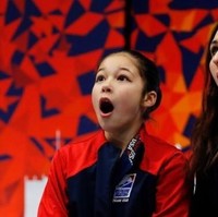 Saat pertama kali melihat nilai pertandingannya, Alysa terlihat sangat terkejut sekaligus senang. Ia pun tampak langsung menangis bahagia. Aku sangat senang bahwa aku mengalahkan rekor pribadiku dan aku melakukan program yang panjang dan bersih, kata Liu yang menerima nilai 217,51 tersebut kepada Time. Foto: Instagram @alysaxliu