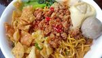 Biar Semangat Enaknya Sarapan Yamien yang Mulur Manis