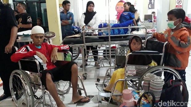 Pasien DBD Membeludak di Brebes, Lorong RS Jadi Kamar