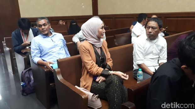 Steffy Burase di Pengadilan Tipikor, Jakarta, Senin (4/2/2019)
