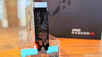Karenanya AMD berani mengklaim GPU-nya ini menawarkan kinerja 25% lebih tinggi dari pendahulunya. Foto: Adi Fida Rahman/detikINET