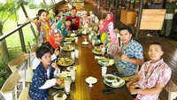 Meskipun personel Gen Halilintar ada yang kurang. Tapi kebersamaan Geni Faruk dan keluarga memang patut diacungi jempol. Foto: Instagram @genifaruk