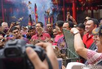 Anies Baswedan melepas burung pipit