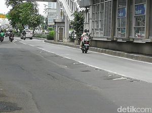 Jalanan Jakarta Belum Diperbaiki, Bina Marga Tunggu e-Katalog Terbit