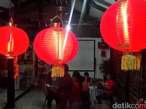 Cerita Nonik Rayakan Imlek Tanpa Klenteng di Pacitan