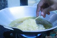 Begini Cara Bikin Telur Gulung yang Gurih Enak
