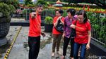 Penampakan Kepulan Asap Kebakaran Vihara Samudra Bhakti