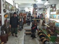 Museum ini menyimpan kekayaan budaya dalam bentuk kerajinan dari 5 gunung berbeda