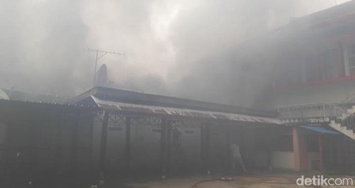 Kantor Telkom Ambon. Foto: Muslimin Abas-detikcom Kantor Telkom Ambon. Foto: Muslimin Abas-detikcom
