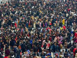 Potret Kota Hantu yang Ditinggal Saat Mudik Imlek