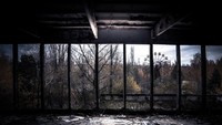 Sekitar 100 ribu penduduk dari Pripyat diungsikan, dengan catatan puluhan orang tewas seketika akibat imbas ledakan nuklir. Evakuasi dilakukan agar tidak ada penduduk yang terkena radiasi (iStock)