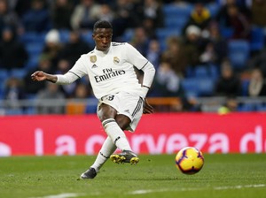 Melihat Vinicius, Courtois pun Teringat Hazard