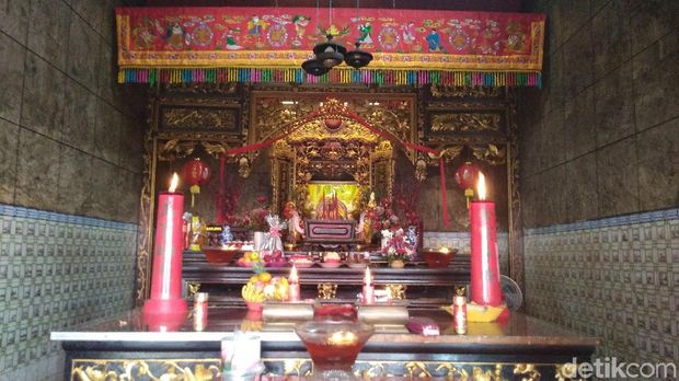 Perayaan Sunyi Imlek Vihara Berusia Dua Abad di Cirebon