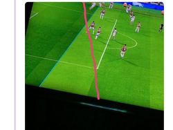 Liverpool Diserang Meme, Soal Gol Offside dan Peluang Juara