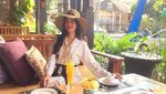 Ini Kebersamaan Della Perez dan Keluarga Saat Kulineran
