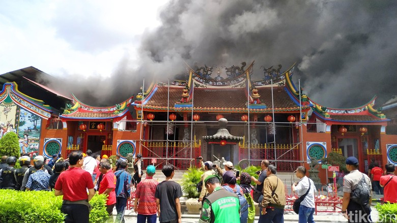 Vihara Samudra Bhakti Terbakar saat Kapolda Jabar Meninjau Vihara Samudra Bhakti Terbakar saat Kapolda Jabar Meninjau