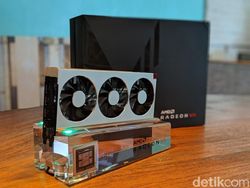 Unboxing AMD Radeon 7, Kartu Grafis Mumpuni untuk Gamer