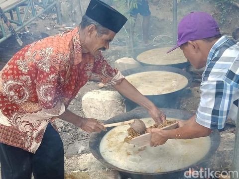 Unik, Tradisi Sanggring Jamuan Makan Dimasak Kaum Adam