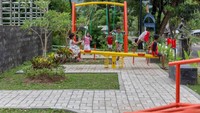 Sejumlah anak asyik bermain di Ruang Terbuka Publik (RTP). Istimewa/Kementerian PUPR.