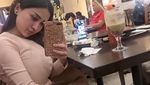 Pedangdut Seksi Cupi Cupita Doyan Makan Bakso hingga Permen