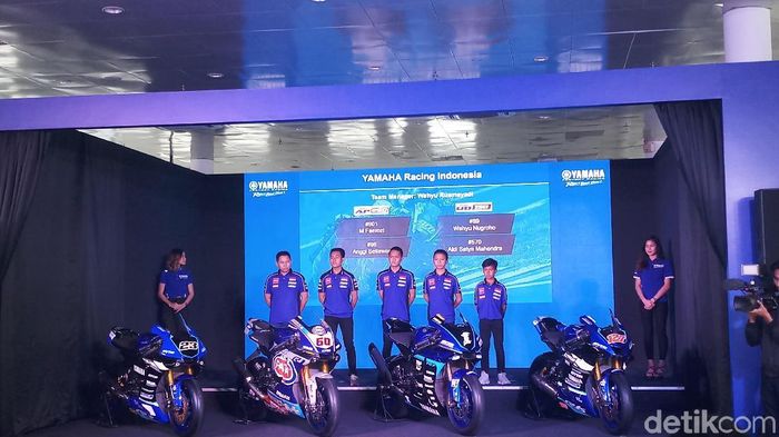 Lima pebalap Indonesia akan dikirim Yamaha ke berbagai kejuaraan 2019. (Foto: Yanu Arifin/detikSport) Lima pebalap Indonesia akan dikirim Yamaha ke berbagai kejuaraan 2019. (Foto: Yanu Arifin/detikSport)