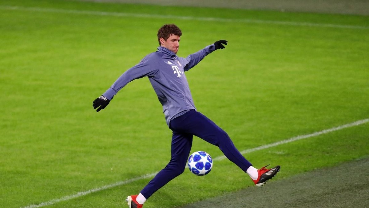 Thomas Mueller absen di dua leg 16 besar Liga Champions kontra Liverpool (Dean Mouhtaropoulos/Getty Images)