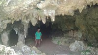 Karena bunyi yang dihasilan mirip gamelan, batu-batu stalaktit tersebut diberi nama. Mulai dari Saron, Bonang hingga Goong (Andi Nurroni/detikTravel)
