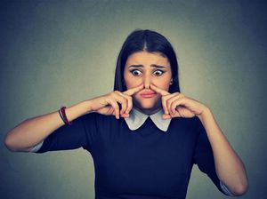 9 Cara Menghilangkan Bau Badan dengan Konsumsi Makanan yang Tepat