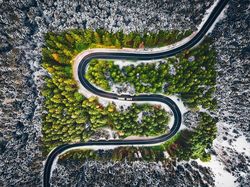 Potret dari Udara Keindahan Kota Asal Drakula di Timur Eropa