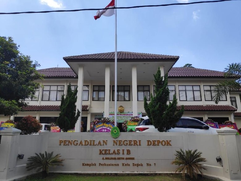 Gugatan Perdata ke First Travel Kandas! Gugatan Perdata ke First Travel Kandas!
