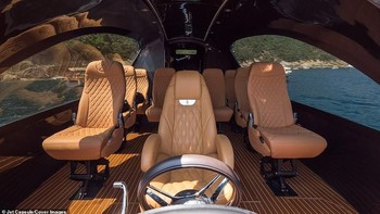 Bagian dalam kapal dibuat lapang dan mewah. (Foto: Jet Capsule)